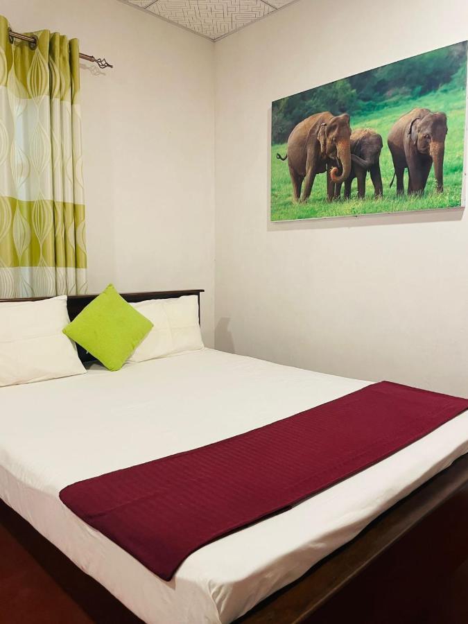 Lake Island Home Stay Dambulla Exteriör bild