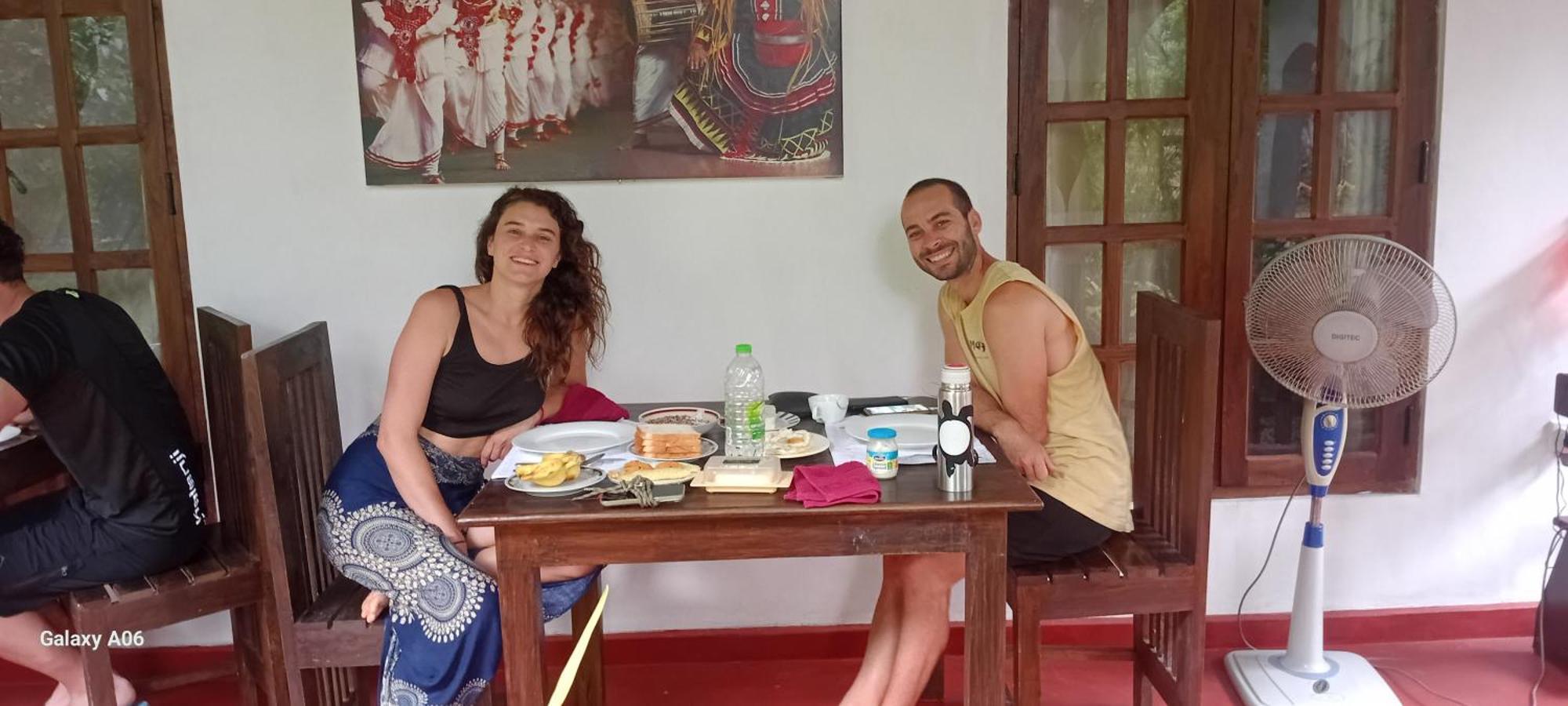 Lake Island Home Stay Dambulla Exteriör bild