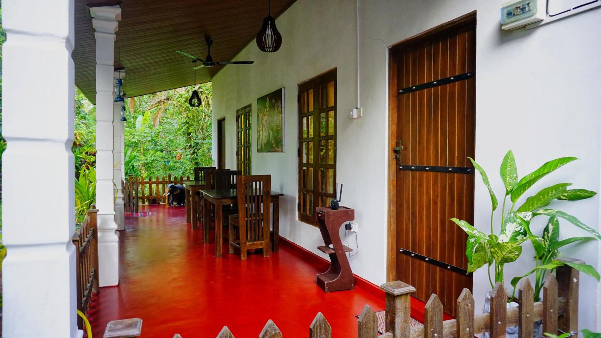 Lake Island Home Stay Dambulla Exteriör bild