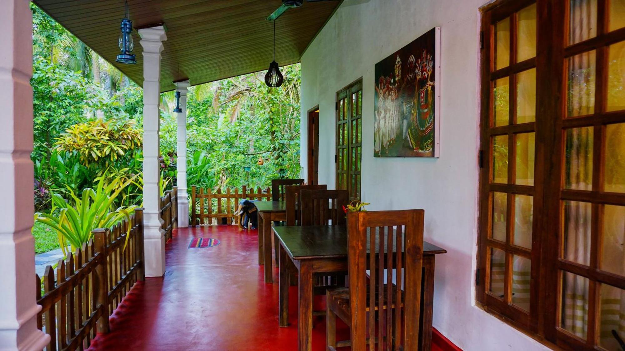 Lake Island Home Stay Dambulla Exteriör bild