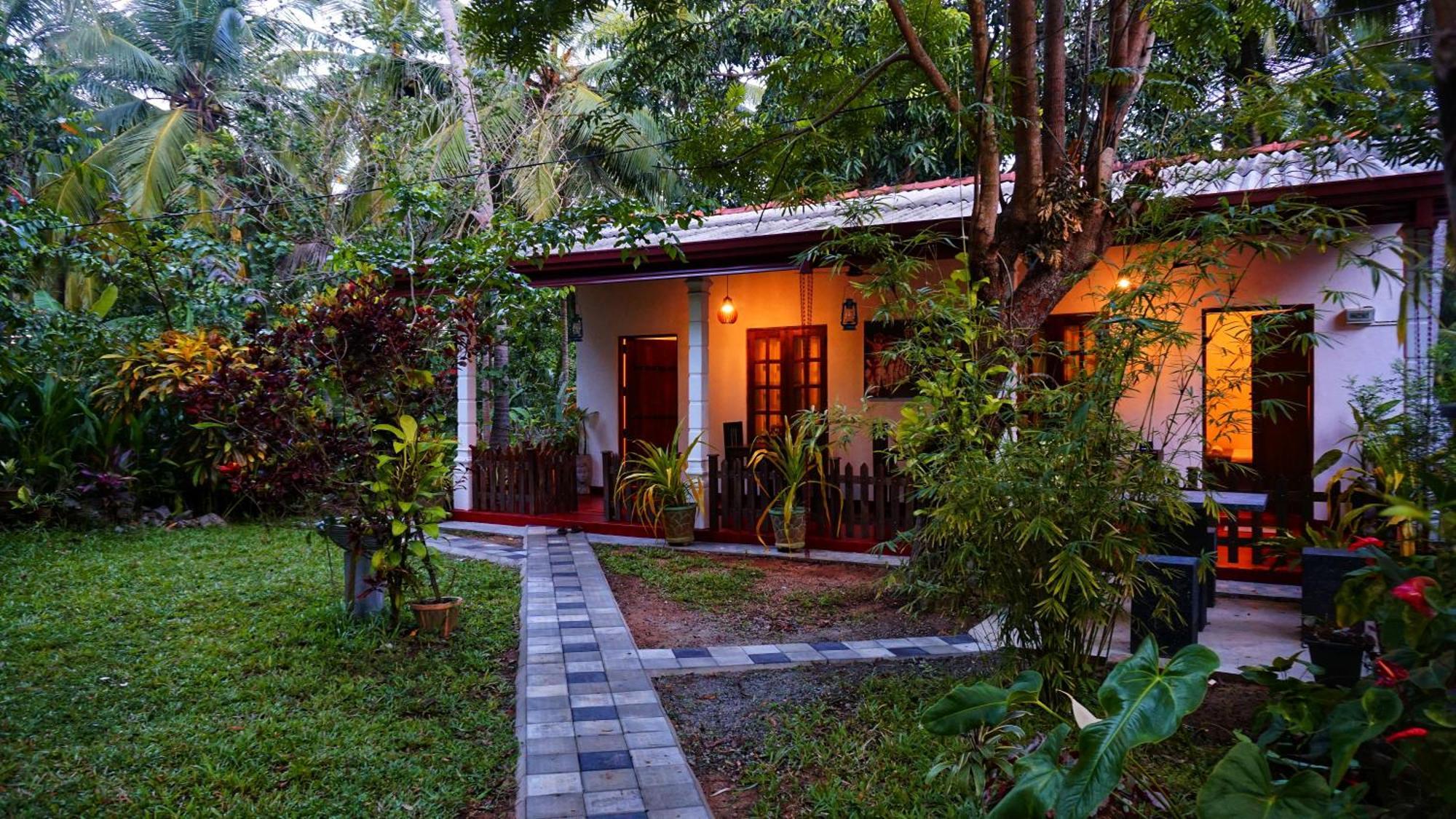 Lake Island Home Stay Dambulla Exteriör bild