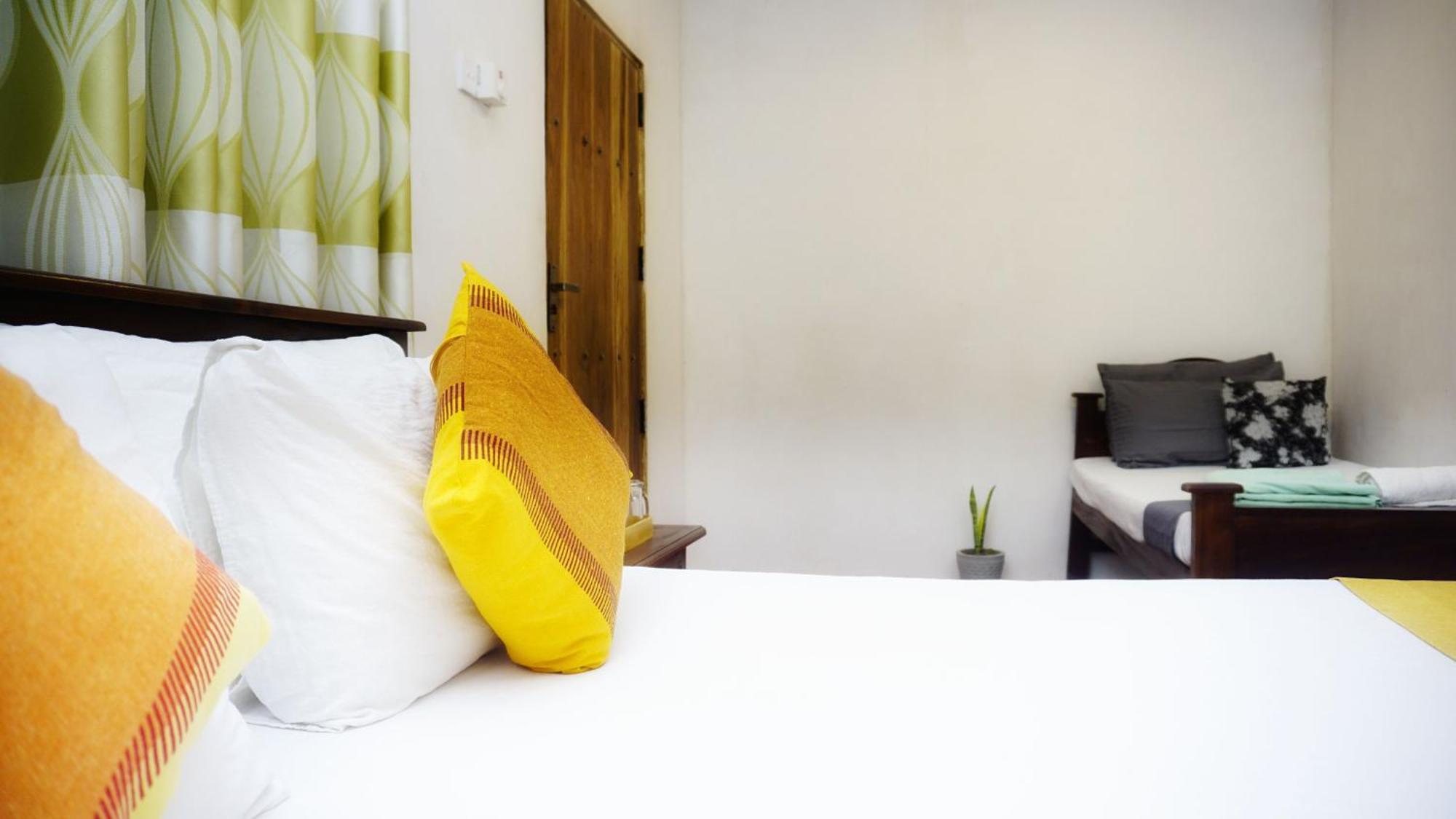 Lake Island Home Stay Dambulla Exteriör bild